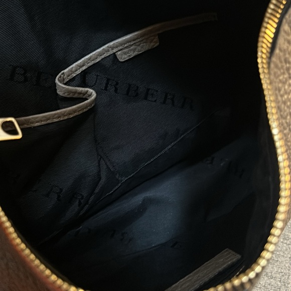 Burberry Leather Ledbury Hobo Bag - Picture 6 of 13